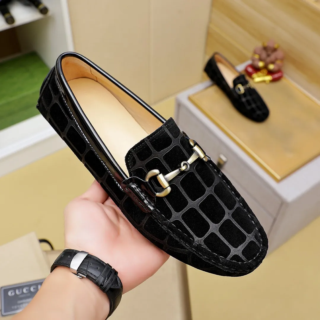 Men's shoes💰360💰🕷🕷️【 GUCCI 】Gucci's best-selling trendy men's casual slip-on shoes🇨🇳Official website original 1:1 mold opening💯Original quality, fine workmanship☘Fashionable and versatile, perfect last shape, comfortable on the feet🍓Trendy men's recommended model, imported cowhide on the top layer🎋High-quality pigskin lining, rubber wear-resistant and non-slip outsole, high-end atmosphere, worth owning🍉Optional 38-45